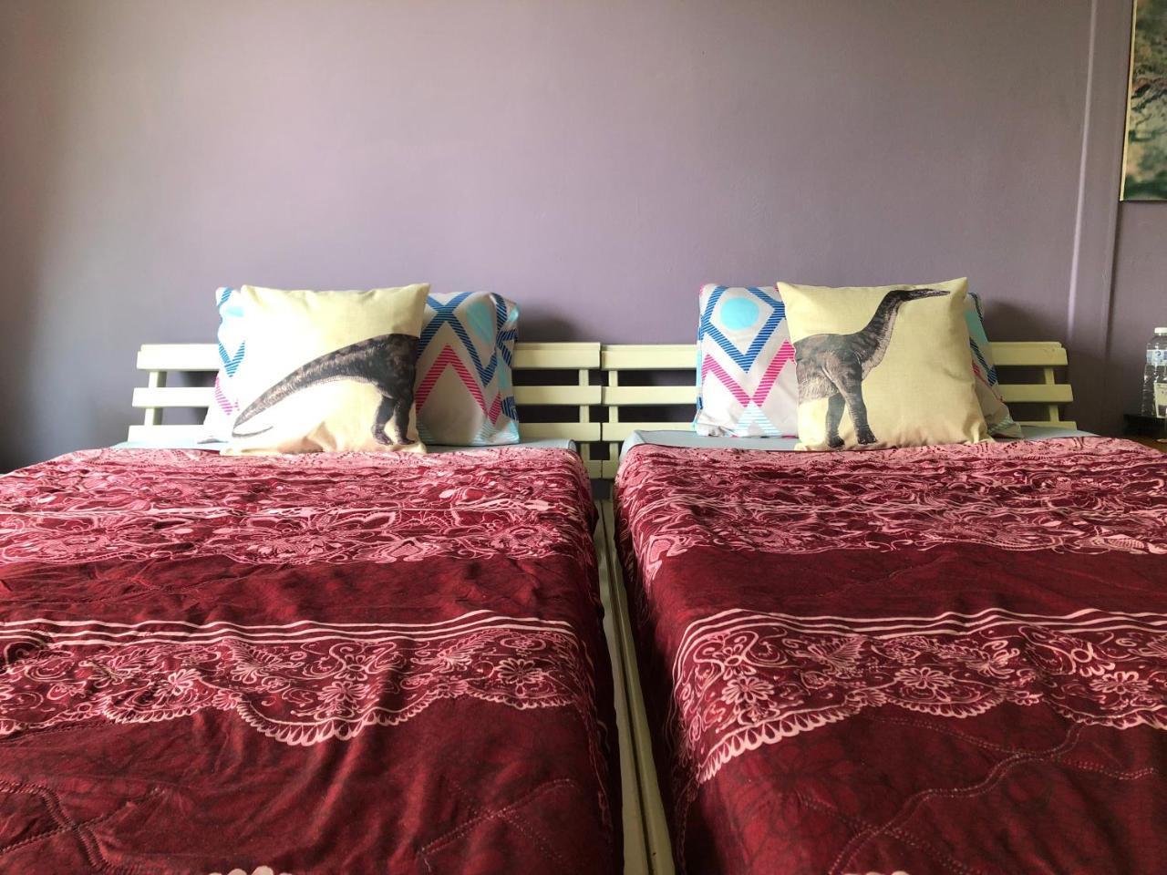 गेस्ट हाउस Yard